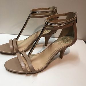 VINCE CAMUTO heels!!